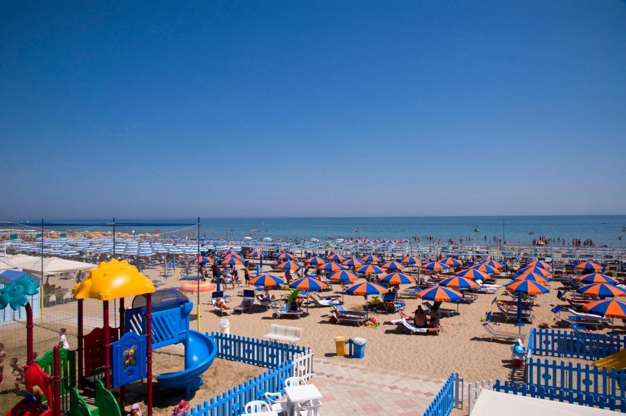 Hotel Maris Stella Riccione Exterior foto